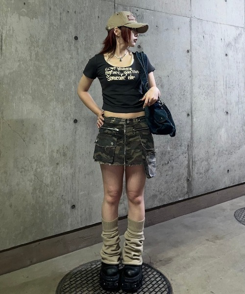 Tシャツ・カットソー HUECLOSET Layered T-shirt 25KERO225 ロンT HUE(ヒュー) Tシャツ・カットソー(メンズ) - 海外通販のBUYMA
