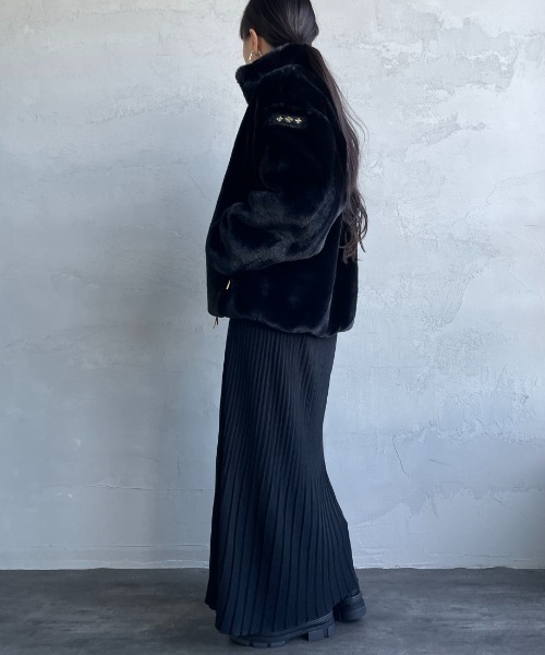 TATRAS（タトラス）の「[TATRAS/タトラス] BARBRA エコファーブルゾン（ブルゾン・レディース・ブラック/ベージュ・2/1）」の11枚目の写真