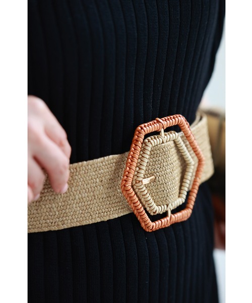 cawaii（カワイイ）の「六角形バックルのストロー風ベルト（ベルト・レディース・ベージュ・FREE）」の3枚目の写真