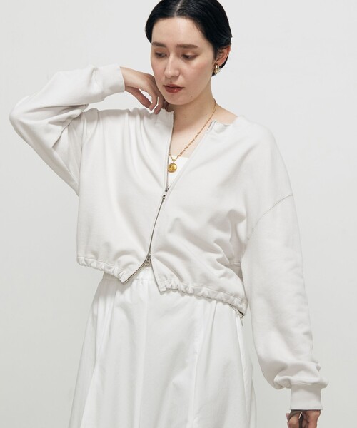 NOLLEY’S(ノーリーズ)の「ヴィンテージ裏毛ショートブルゾン(ブルゾン・レディース・グレイッシュベージュ/ライトグレー・FREE)」の2枚目の写真