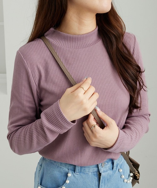 Viola e Viola(ヴィオラエヴィオラ)の「≪温リブ≫裏起毛プルオーバー(プチハイネック)(Tシャツ/カットソー・レディース・ブラック/グレー/グレイッシュブルー/スモークピンク/アイボリー/ボルドー・L/LL/3L/4L/5L/M)」の5枚目の写真