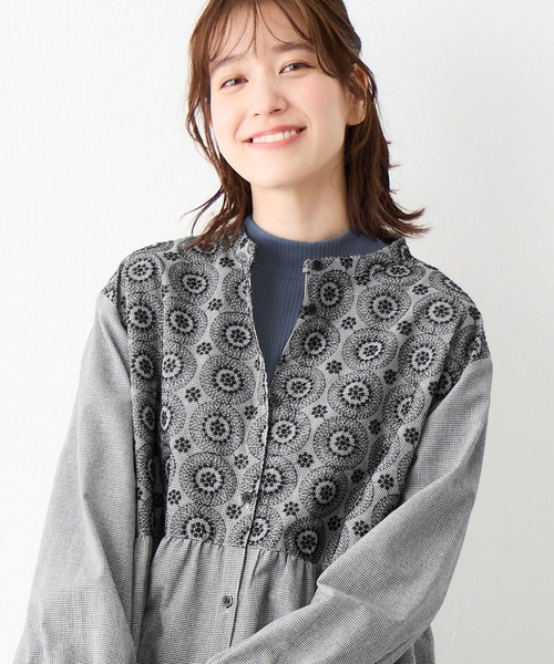 Viola e Viola(ヴィオラエヴィオラ)の「≪温リブ≫裏起毛プルオーバー(プチハイネック)(Tシャツ/カットソー・レディース・ブラック/グレー/グレイッシュブルー/スモークピンク/アイボリー/ボルドー・L/LL/3L/4L/5L/M)」の20枚目の写真