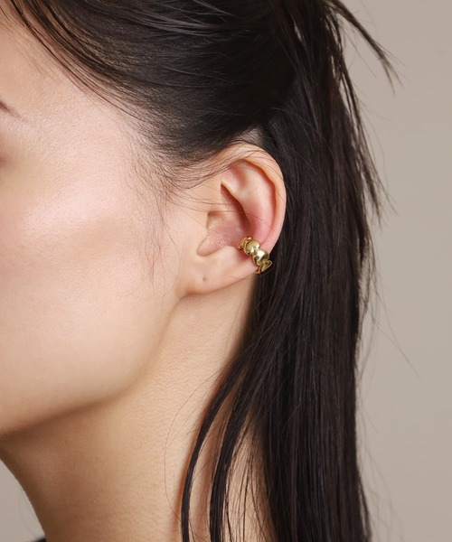 LHME（エルエイチエムイー）の「【WEB限定】“Moment”ハートエタニティイヤーカフ/サージカルステンレス（金属アレルギー対応）【LHME / エルエイチエムイー】（イヤーカフ・レディース・ゴールド/シルバー・ONE SIZE）」の13枚目の写真