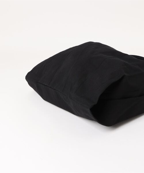 EARTH MADE(アースメイド)の「WASHED COTTON タッセル TOTE(トートバッグ・レディース・グレー/キナリ/ライトグリーン/ブラウン/ブラック・FREE)」の8枚目の写真