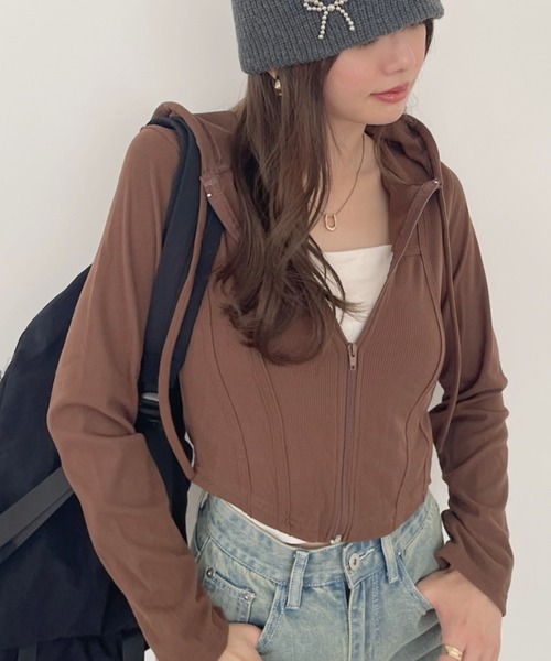 Ada.（エイダ）の「ショート丈 コンパクト 長袖 パーカー（パーカー