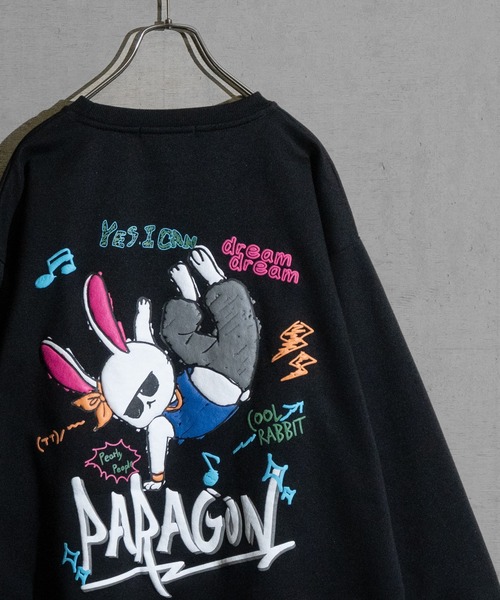 JOHN'S CLOSET（ジョンズクローゼット）の「【13】デジタルプリント＆発砲プリント ビッグトレーナー（スウェット・メンズ・ブラック/ホワイト系その他/オフホワイト/ブラック系その他・LARGE/MEDIUM）」の4枚目の写真