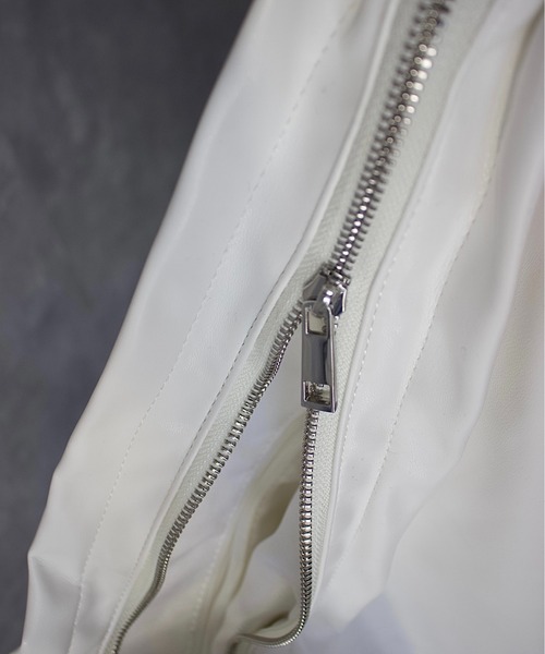 favclo.（ファブクロ）の「AMIKOMI SHOULDER BAG / 編み込みレザーショルダーバッグ（ショルダーバッグ・メンズ・ブラック/ホワイト・FREE）」の20枚目の写真