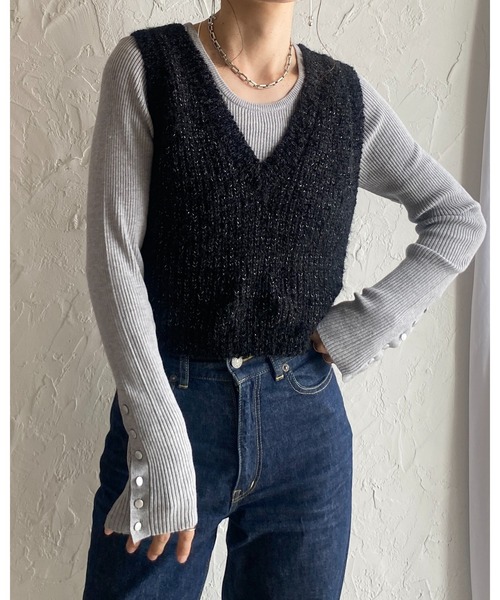 She's Closet(シーズクローゼット)の「袖ボタンクルーネックタイト長袖リブニットトップス(ニット/セーター・レディース・杢グレー/アイボリー/ブラック/オレンジ/レッド/マスタード/カーキ/ブラウン・FREE)」の19枚目の写真