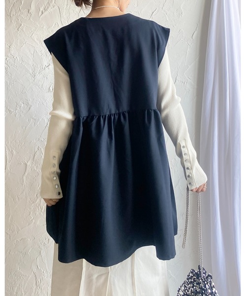 She's Closet(シーズクローゼット)の「袖ボタンクルーネックタイト長袖リブニットトップス(ニット/セーター・レディース・杢グレー/アイボリー/ブラック/オレンジ/レッド/マスタード/カーキ/ブラウン・FREE)」の20枚目の写真