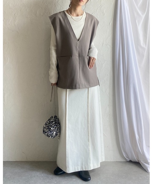 She's Closet(シーズクローゼット)の「袖ボタンクルーネックタイト長袖リブニットトップス(ニット/セーター・レディース・杢グレー/アイボリー/ブラック/オレンジ/レッド/マスタード/カーキ/ブラウン・FREE)」の22枚目の写真