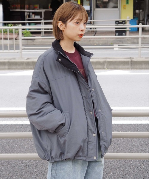 tiptop（ティップトップ）の「ナイロンスタンドカラーパディングブルゾン（ブルゾン・レディース・ブラック/アイボリー/チャコールグレー/ベージュ・FREE）」の6枚目の写真