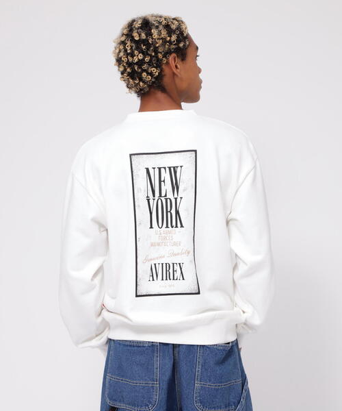 AVIREX(アヴィレックス)の「《WEB&DEPOT限定》TAPESTORY OF NEWYORK CREWNECK SWEAT(スウェット・メンズ・レッド系その他4/チャコールグレー/ホワイト・F)」の1枚目の写真
