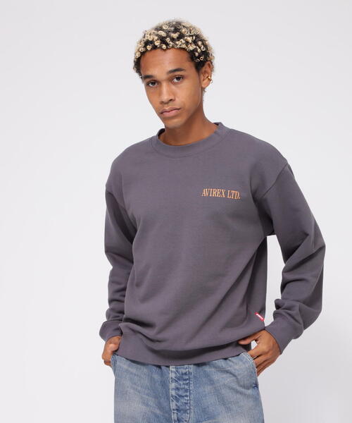 AVIREX(アヴィレックス)の「《WEB&DEPOT限定》TAPESTORY OF NEWYORK CREWNECK SWEAT(スウェット・メンズ・レッド系その他4/チャコールグレー/ホワイト・F)」の9枚目の写真