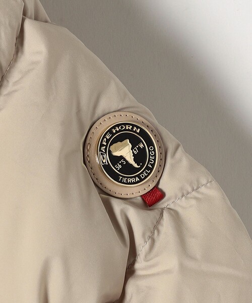 CAPEHORN(ケープホーン)の「CAPE HORN: ALVAREZ MATT セミロング フード付き ダウン コート(ダウンジャケット/コート・レディース・ベージュ/ブラック・42/40)」の7枚目の写真