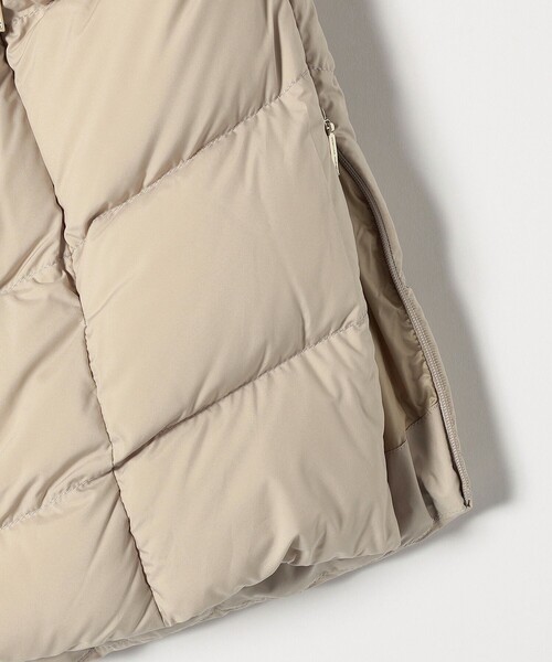 CAPEHORN(ケープホーン)の「CAPE HORN: ALVAREZ MATT セミロング フード付き ダウン コート(ダウンジャケット/コート・レディース・ベージュ/ブラック・42/40)」の8枚目の写真