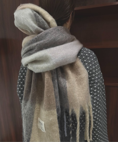 lawgy(ラウジー)の「mix color fringe muffler / ミックスカラーフリンジマフラー(マフラー・レディース・チェック/マルチ・FREE)」の4枚目の写真