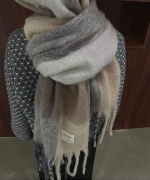 lawgy(ラウジー)の「mix color fringe muffler / ミックスカラーフリンジマフラー(マフラー・レディース・チェック/マルチ・FREE)」の3枚目の写真