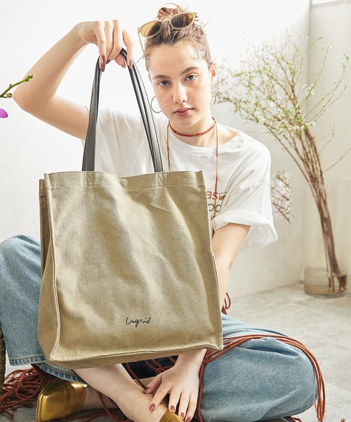 Ungrid(アングリッド)の「【Ungrid/アングリッド】ウォッシュド コットンキャンバス ラージトートバッグ(トートバッグ・レディース・ブラック/アイボリー/グレイッシュベージュ・FREE)」の3枚目の写真