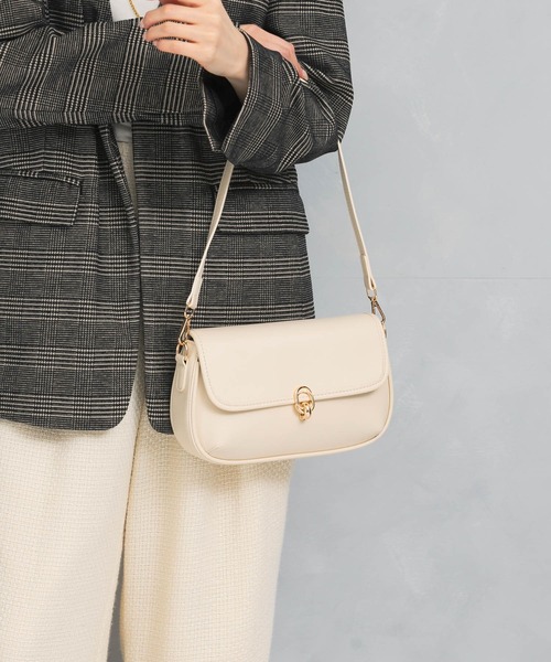 URBAN RESEARCH ROSSO WOMEN(アーバンリサーチ ロッソ)の「ヴィンテージライクフラップバッグ(ショルダーバッグ・レディース・ブラック/オフホワイト・-)」の3枚目の写真