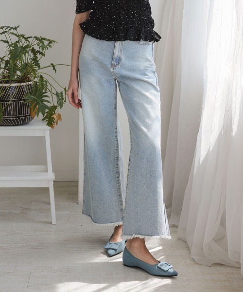 DONOBAN（ドノバン）の「撥水ワイドデニム（デニムパンツ・レディース・ホワイト/ライトブルー・M-Short/M-Regular/L-Short/L-Long/M-Long/L-Regular）」の2枚目の写真