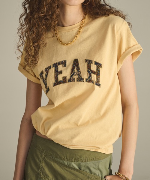 「KHA:KI / カーキ」 エンブロイダリーTEE「YEAH」 EMBROIDERY TEE 「YEAH」（Tシャツ/カットソー）｜kha:ki（カーキ）