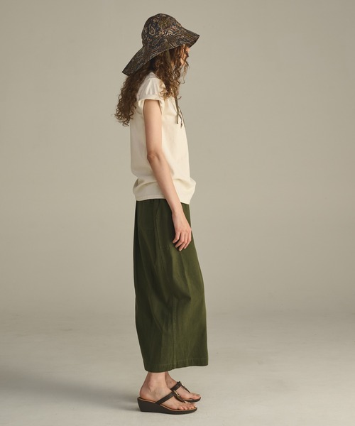 「KHA:KI / カーキ」 エンブロイダリーTEE「YEAH」 EMBROIDERY TEE 「YEAH」（Tシャツ/カットソー）｜kha:ki（カーキ）