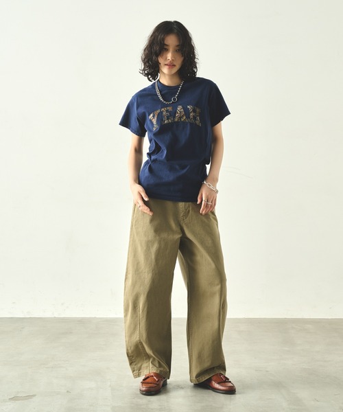 「KHA:KI / カーキ」 エンブロイダリーTEE「YEAH」 EMBROIDERY TEE 「YEAH」（Tシャツ/カットソー）｜kha:ki（カーキ）