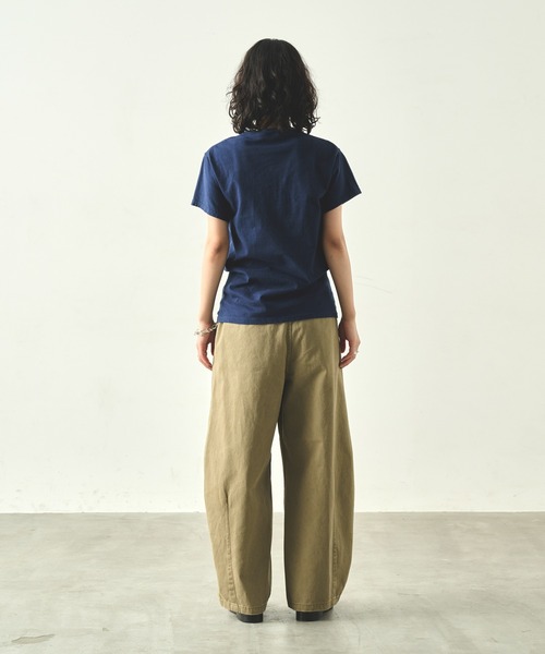 「KHA:KI / カーキ」 エンブロイダリーTEE「YEAH」 EMBROIDERY TEE 「YEAH」（Tシャツ/カットソー）｜kha:ki（カーキ）