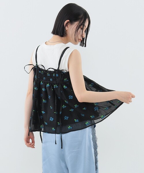 CAROLINA GLASER（カロリナ グレイサー）の「フラワー刺繍シアーキャミ（キャミソール・レディース・ブラック/ホワイト・ONE SIZE）」の5枚目の写真