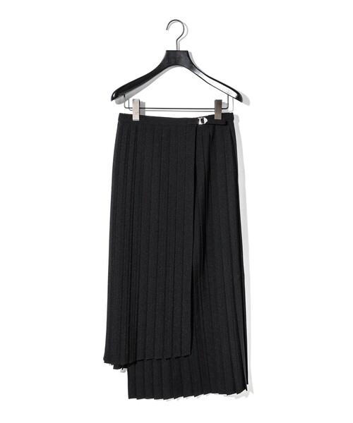 MIDIUMISOLID（ミディウミソリッド）の「MIDIUMISOLID for Ladies アシンメトリーヘムラッププリーツスカート（スカート・レディース・ブラック/チャコールグレー/アイボリー・FREE）」の4枚目の写真