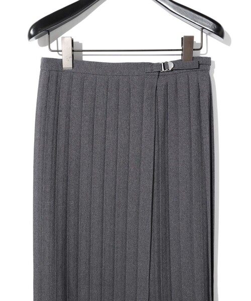 MIDIUMISOLID（ミディウミソリッド）の「MIDIUMISOLID for Ladies アシンメトリーヘムラッププリーツスカート（スカート・レディース・ブラック/チャコールグレー/アイボリー・FREE）」の18枚目の写真