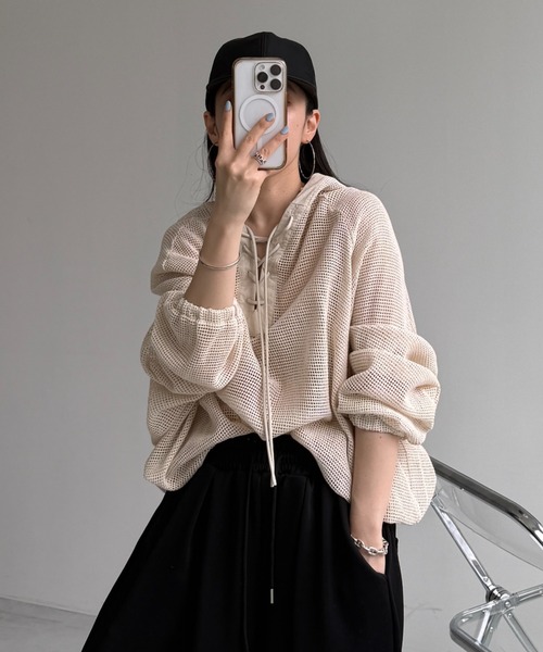 wee9s（ウィークス）の「MESH HOODIE / メッシュフーディー（パーカー・レディース・ナチュラル/ホワイト/ブラック・FREE）」の8枚目の写真