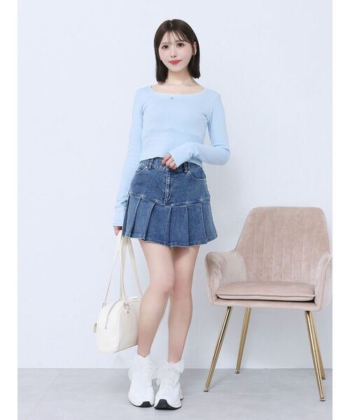 EATME（イートミー）の「プリーツデニムスカート（セットアップ可能）（デニムスカート・レディース・ブラック/ブルー/ピンク・SMALL/MEDIUM）」の6枚目の写真