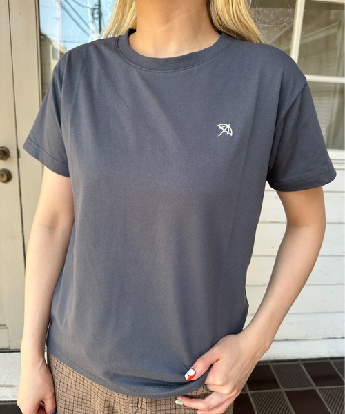 Arnie Arnold Palmer(アーニーアーノルドパーマー)の「Arnie Arnold Palmer / arnie 天竺ワンポイントTシャツ / 8051573(Tシャツ/カットソー・レディース・チャコールグレー/オートミール/ネイビー・LARGE/MEDIUM)」の1枚目の写真