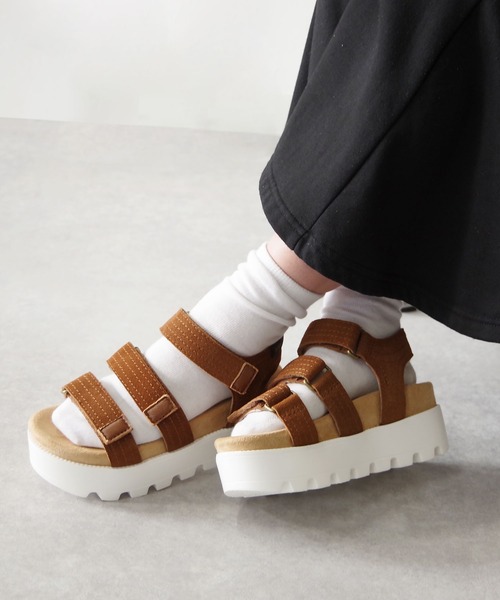 Minnetonka(ミネトンカ)の「MINNETONKA/ミネトンカ ベルクロ厚底サンダル 【23M04】(サンダル・レディース・ブルー/ブラウン/ベージュ・5/9/6/7/8)」の2枚目の写真