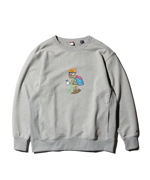 NANGA(ナンガ)の「NANGA / ナンガ ECO HYBRID SWEATSHIRT(OUT DOOR MAN PT) エコハイブリッド スウェットシャツ アウトドアマンプリント(Tシャツ/カットソー・メンズ・オートミール/グレー・MEDIUM/LARGE/X-LARGE)」の2枚目の写真