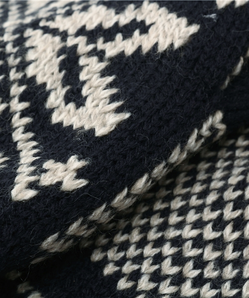 BENETTON (UNITED COLORS OF BENETTON)（ベネトンユナイテッドカラーズオブベネトン）の「ニット雪柄グローブ･手袋U4U(Safari掲載)（手袋・メンズ・ブラック・LARGE/SMALL）」の6枚目の写真