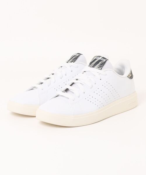 adidas(アディダス)の「《adidas》ADVANCOURT BASE 2.0 U(スニーカー・メンズ・ホワイト系その他/ホワイト×グリーン・26.0cm/26.5cm/27.0cm/27.5cm/28.0cm/25.5cm/23.0cm/23.5cm/24.0cm/24.5cm/25.0cm)」の2枚目の写真