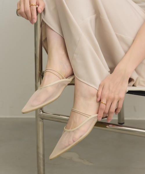 NEUNA（ヌナ）の「ポインテッドシアーミュール（パンプス・レディース・ブラック/アイボリー・MEDIUM/SMALL/LARGE）」の22枚目の写真