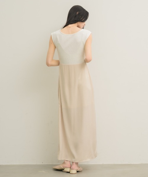 NEUNA（ヌナ）の「ポインテッドシアーミュール（パンプス・レディース・ブラック/アイボリー・MEDIUM/SMALL/LARGE）」の10枚目の写真