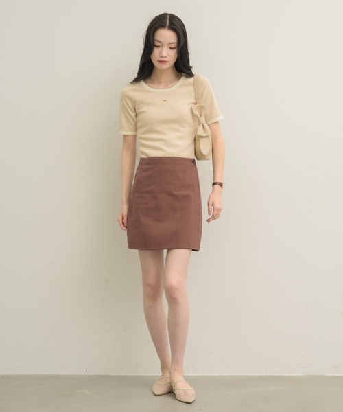 NEUNA（ヌナ）の「ポインテッドシアーミュール（パンプス・レディース・ブラック/アイボリー・MEDIUM/SMALL/LARGE）」の4枚目の写真