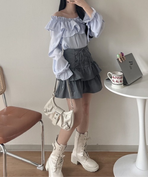 nemne store（ネンネストア）の「《Delfy》2wayオフショルカシュクールブラウス（シャツ/ブラウス・レディース・アイボリー/ブラック系/パープル系・フリー）」の10枚目の写真