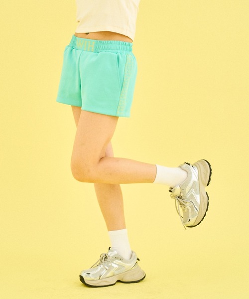 What Is Heart(ワットイズハート)の「Kogin embroidery line short pants -コギン刺しラインショートパンツ -(その他パンツ・レディース・ブルー/レッド・SMALL/MEDIUM)」の20枚目の写真