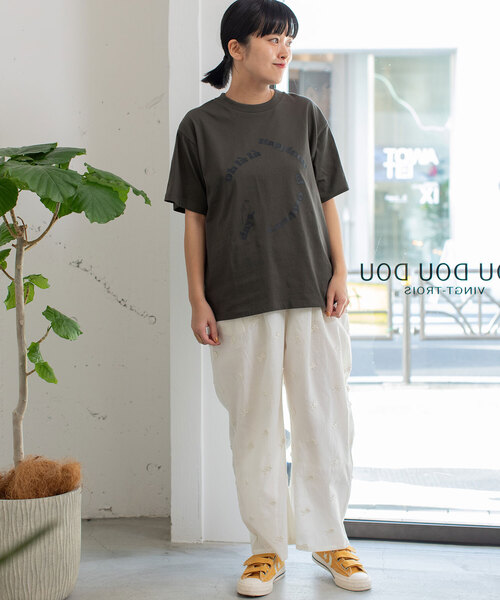 POU DOU DOU(プードゥドゥ)の「厚盛りプリントサークルロゴTシャツ(Tシャツ/カットソー・レディース・ダークグレー/アイボリー/グリーン・M)」の16枚目の写真