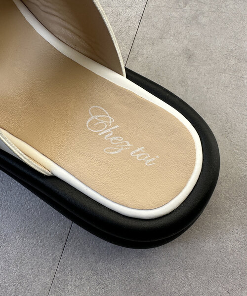 Chez toi（シェトワ）の「ビジューサンダル（サンダル・レディース・ブラック/オフホワイト/シルバー・SMALL/MEDIUM/LARGE）」の8枚目の写真