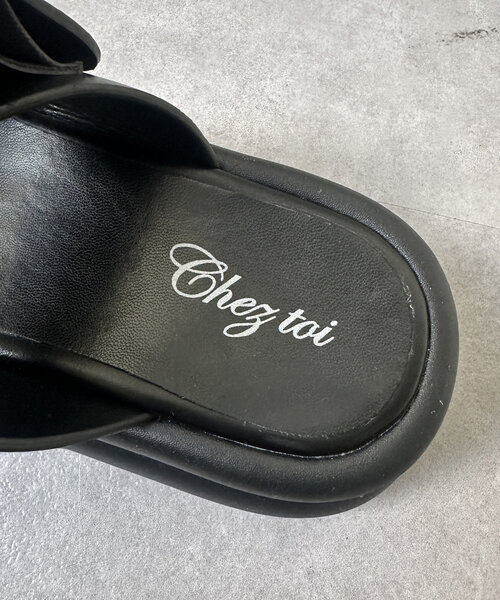 Chez toi（シェトワ）の「ビジューサンダル（サンダル・レディース・ブラック/オフホワイト/シルバー・SMALL/MEDIUM/LARGE）」の15枚目の写真