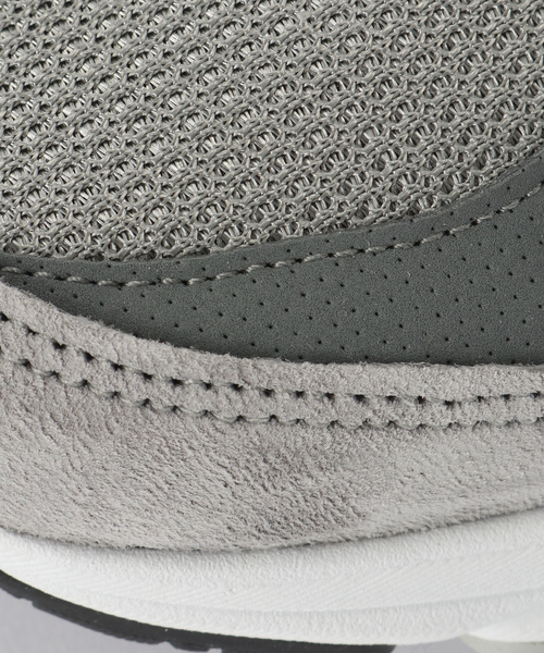 EU,US NEW BALANCE（イーユーユーエスニューバランス）の「【NEW BALANCE / ニューバランス】W990GL6：スニーカー（スニーカー・レディース・チャコールグレー・25cm/23.5cm/23cm/24cm）」の9枚目の写真