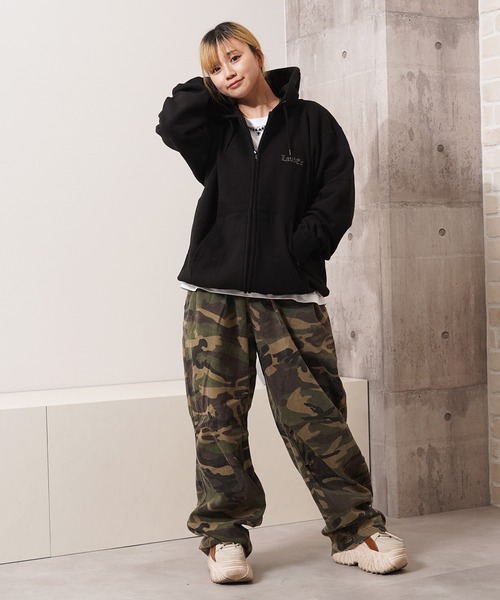 Laufer(ロイファー)の「【Laufer】アブストラクト フェイス ジップパーカー / Abstract Face ZIP Hoodie(パーカー・メンズ・レッド/ブラック/グレー・M/L)」の13枚目の写真