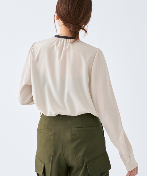 【新品未使用】IENA ボウタイVネックブラウス◆ IENA（イエナ）の「ボウタイVネックブラウス◇（シャツ/ブラウス