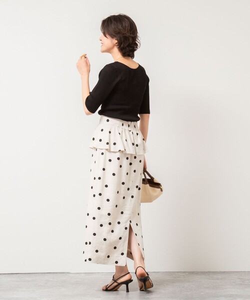 NOLLEY’S（ノーリーズ）の「ドットプリントタイトミディスカート（スカート・レディース・ブラック系その他3/ベージュ系その他3・36/38）」の11枚目の写真